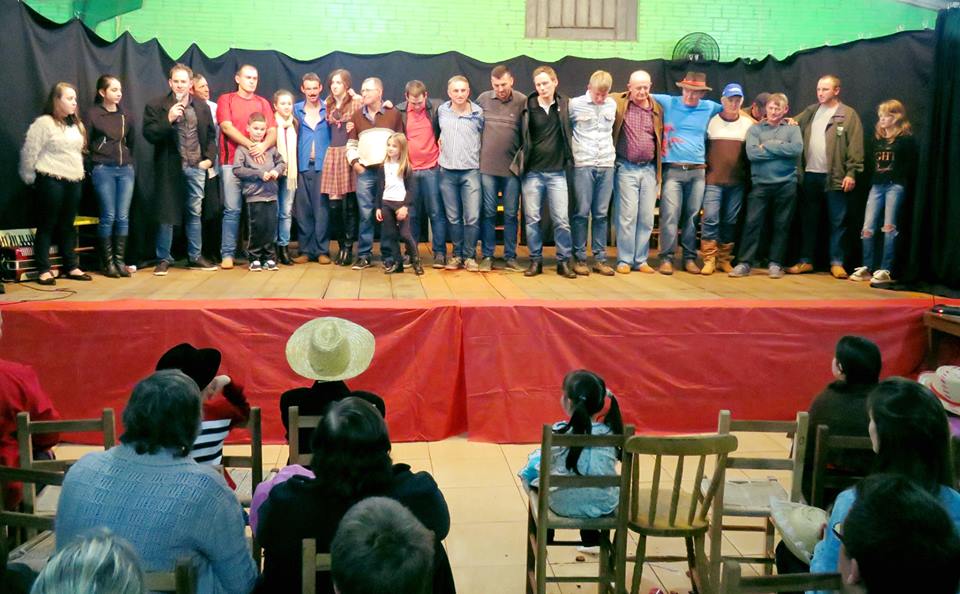 Festa Junina com Apresentações Teatrais – Linha Colorado – Lagoa dos Três Cantos/RS